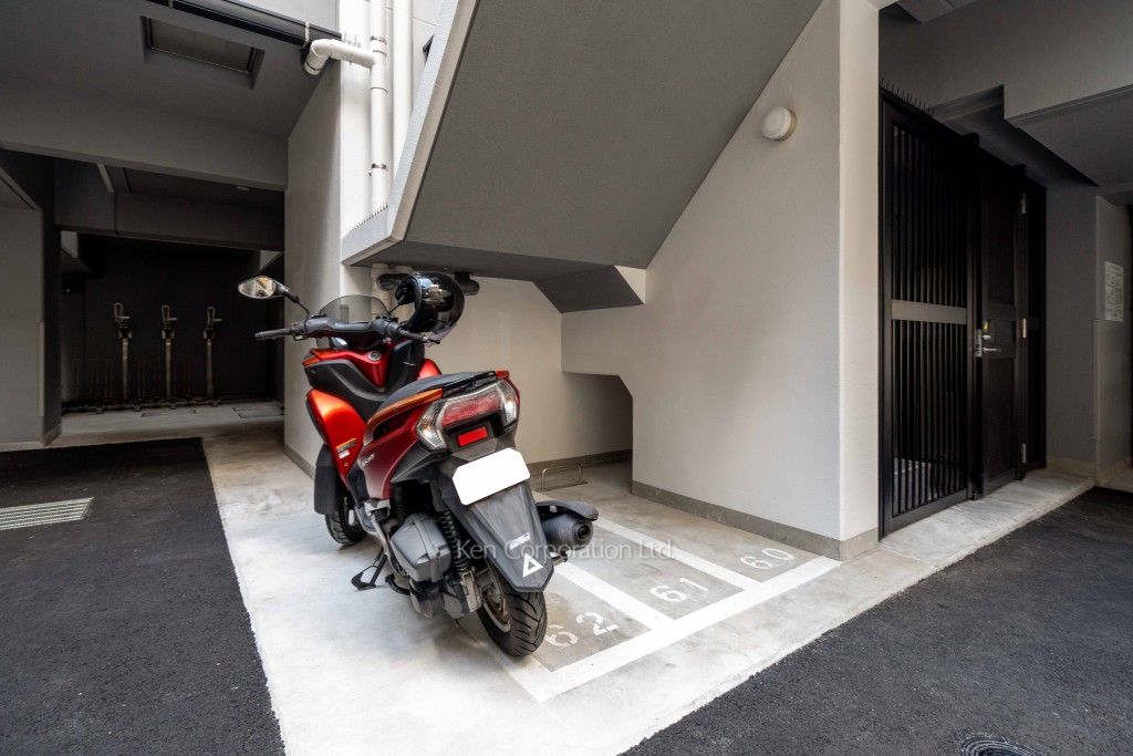 プラウドフラット月島アベニューの写真 バイク置き場