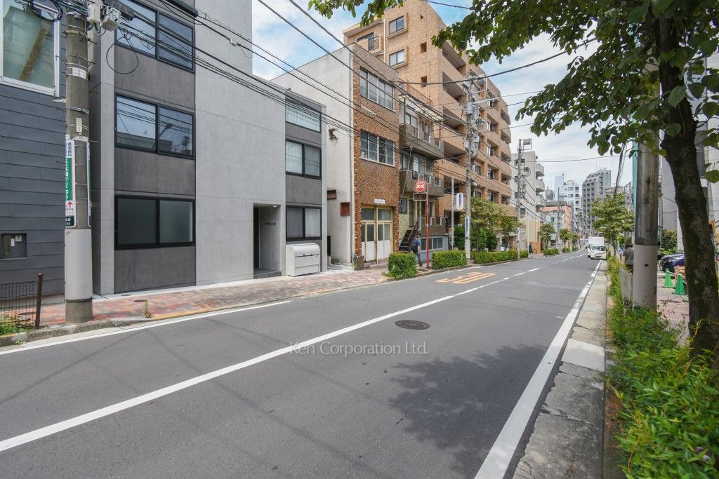 LIFEED CREAL広尾の写真 前面道路
