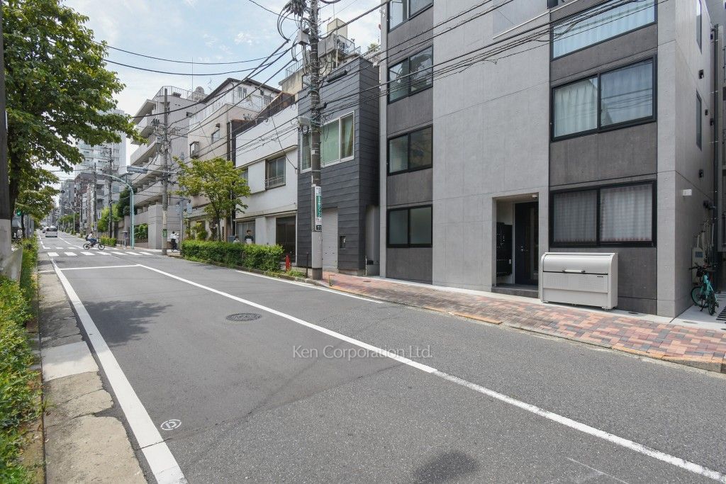 LIFEED CREAL広尾の写真 前面道路