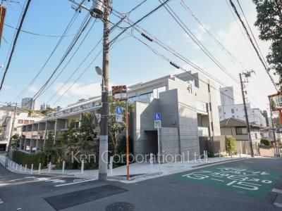 ディアナコート池田山公園の写真 外観ひき