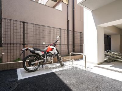  バイク置き場