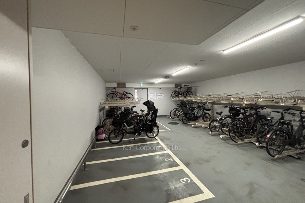 アトラス市ヶ谷の写真 駐輪場