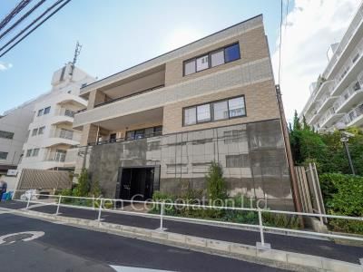 ブラウベルグ表参道の写真 外観ひき