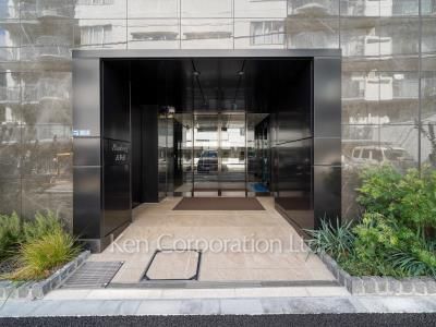 ブラウベルグ表参道の写真 外観より