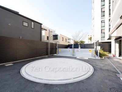 プレミスト代々木大山の写真  駐車場