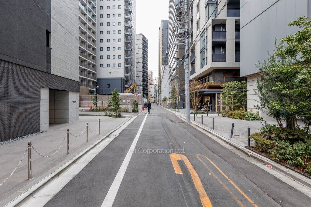 ルネサンス赤坂プレミアムコートの写真  前面道路