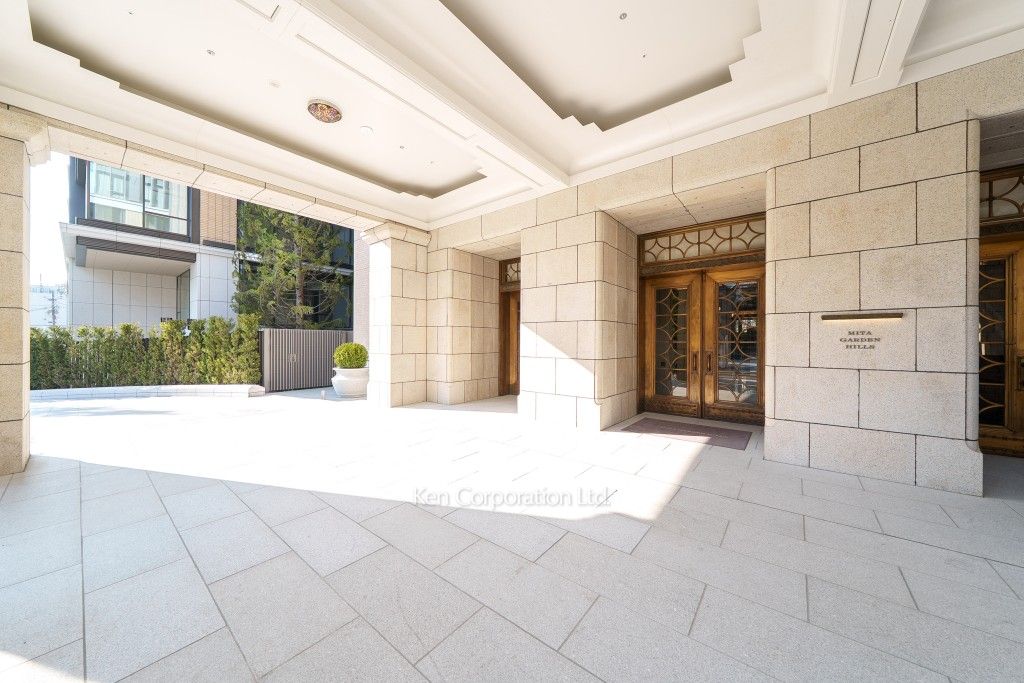 三田ガーデンヒルズ ウエストヒルの写真  車寄せ