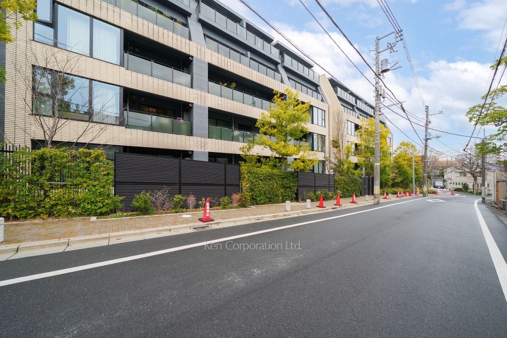 フォレセーヌ渋谷富ヶ谷の写真 前面道路