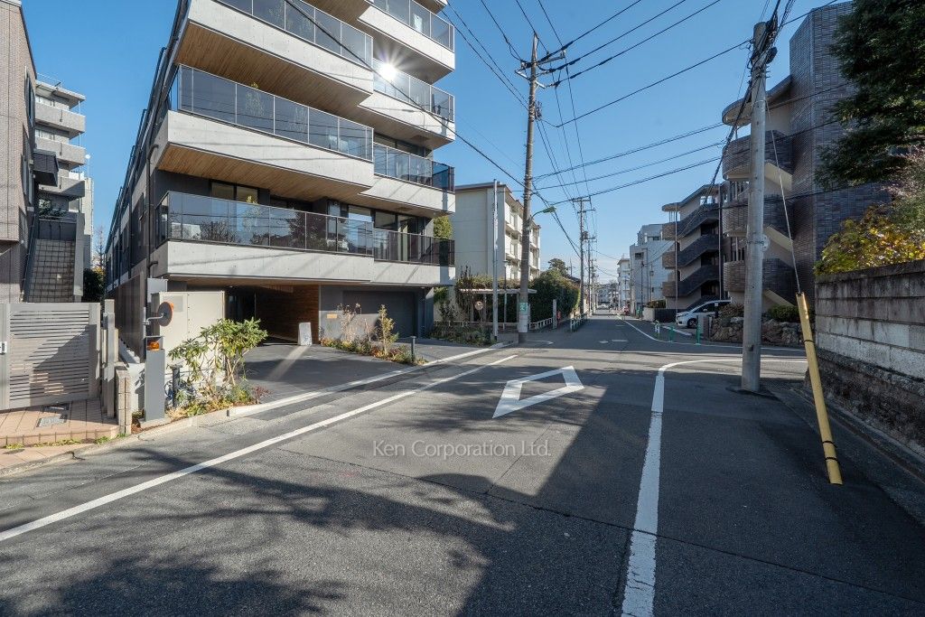 THE GRANDUO YOGAの写真  前面道路