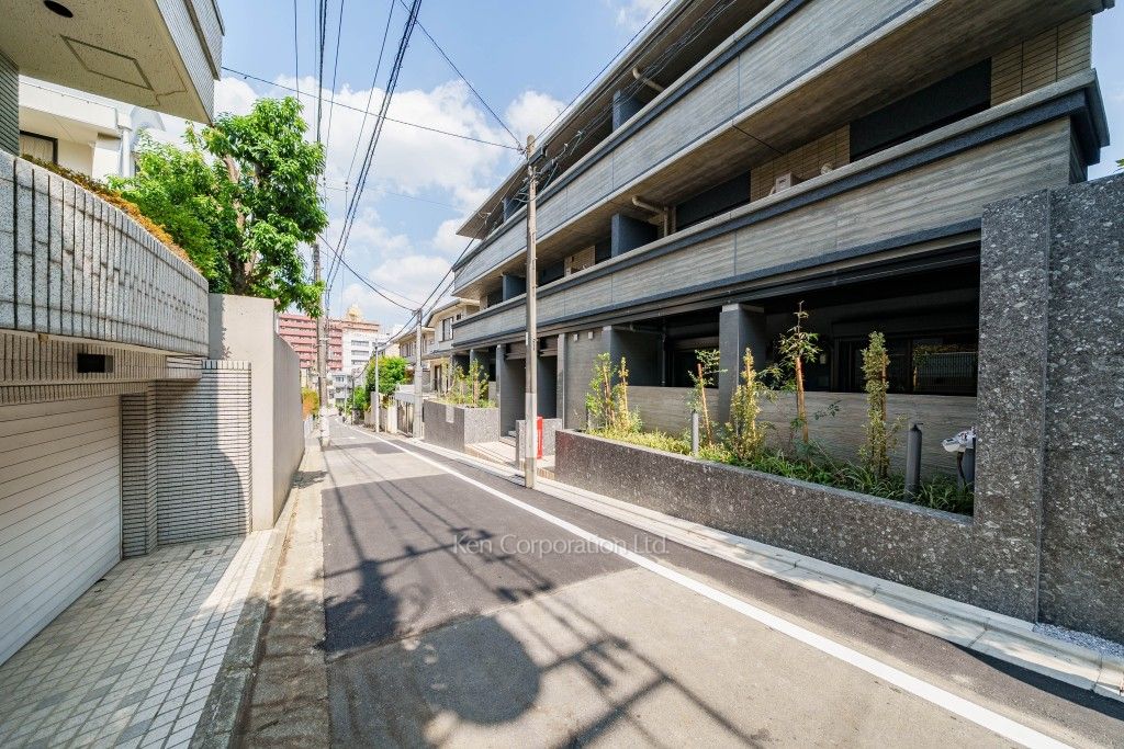 ウェルスクエア中目黒Ⅱの写真 前面道路