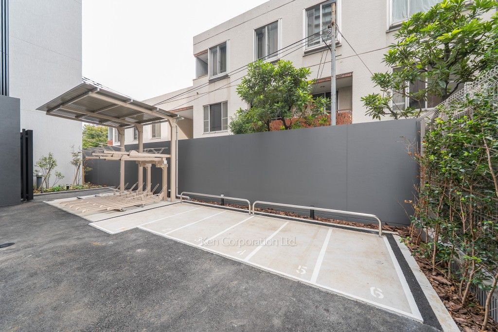 アジールコート松濤の写真 バイク置き場