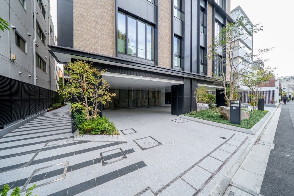 ザ・パークハウス千代田六番町の写真  車寄せ