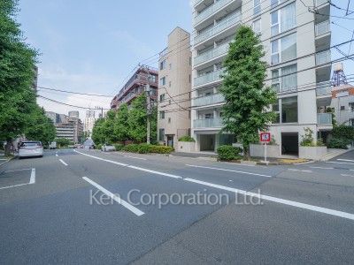イプセ広尾の写真 前面道路