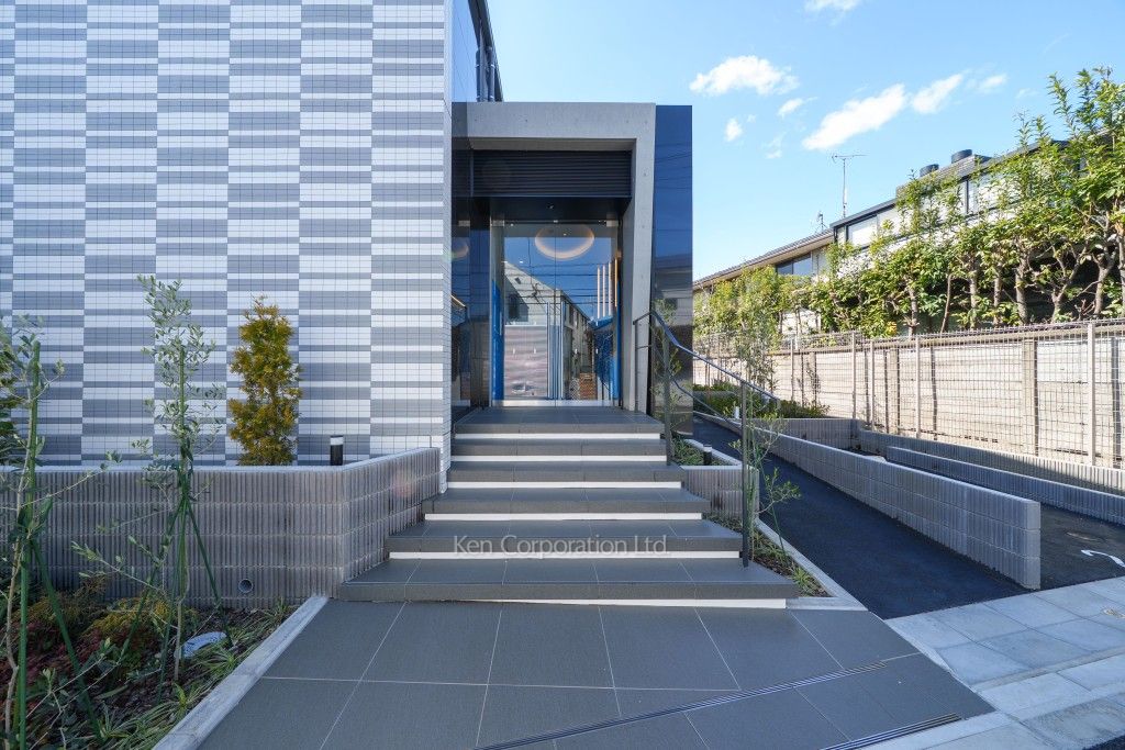 アジールコート都立大学の写真 外観より