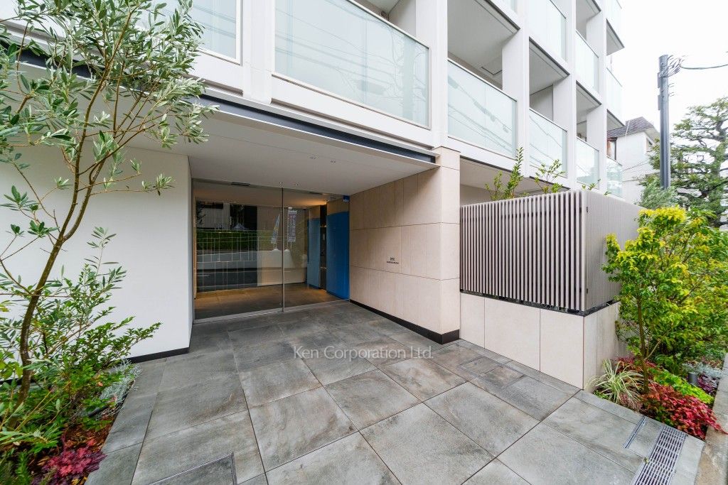 イプセ白金台の写真 外観より