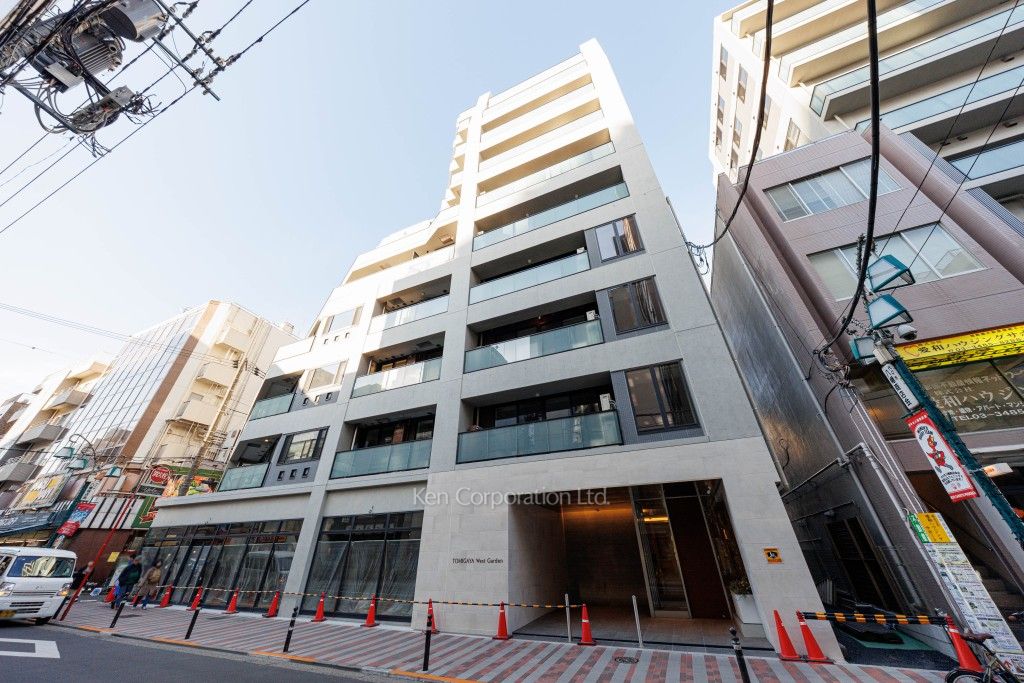 TOMIGAYA West GARDENの写真  外観ひき