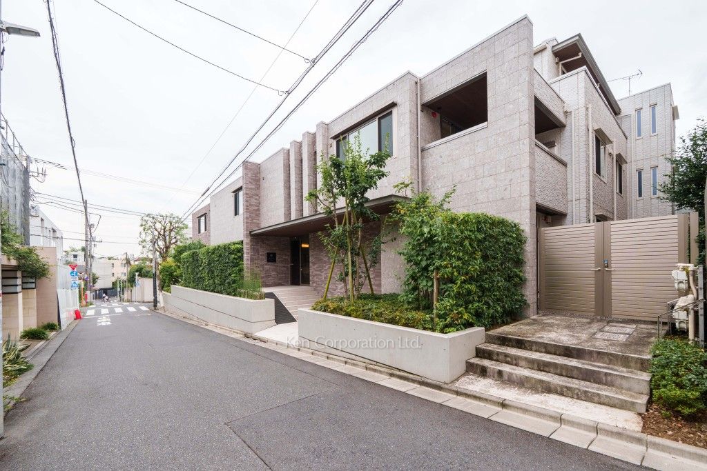 ルフィット代々木大山町の写真  前面道路