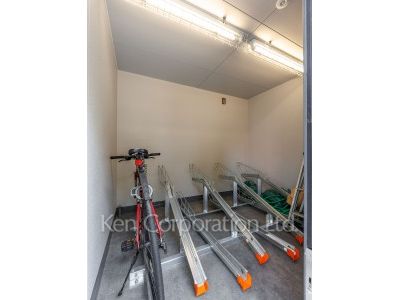 GLOBE NISHIAZABUの写真 駐輪場