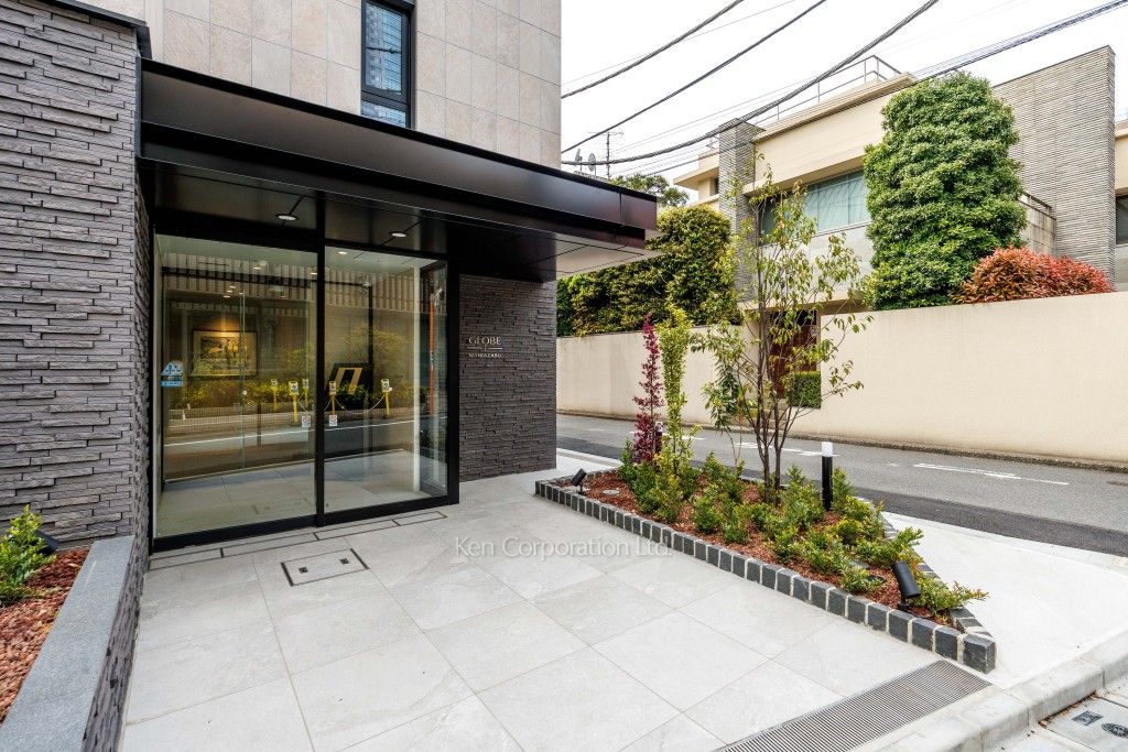 GLOBE NISHIAZABUの写真 外観より