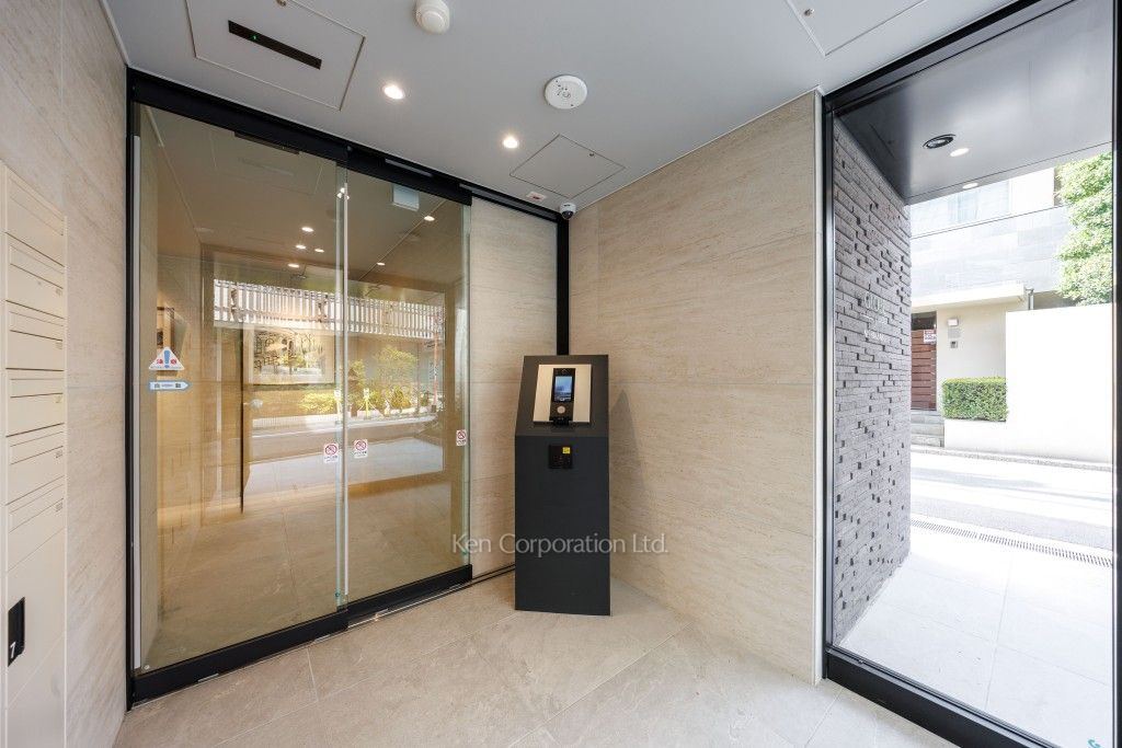 GLOBE NISHIAZABUの写真 オートロック