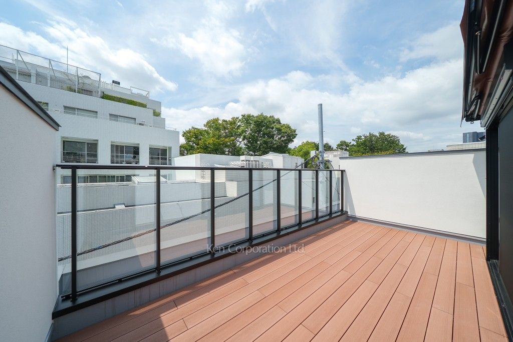 VILLA YUI DAIKANYAMAの写真  ウッドデッキ