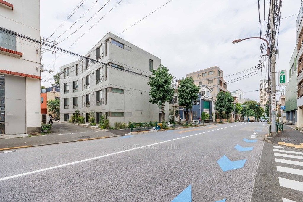 イプセ中目黒の写真 前面道路