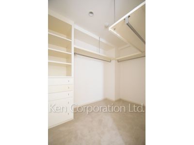 エルシオン南青山の写真 ウォークインクローゼット