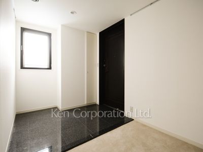 エルシオン南青山の写真 玄関