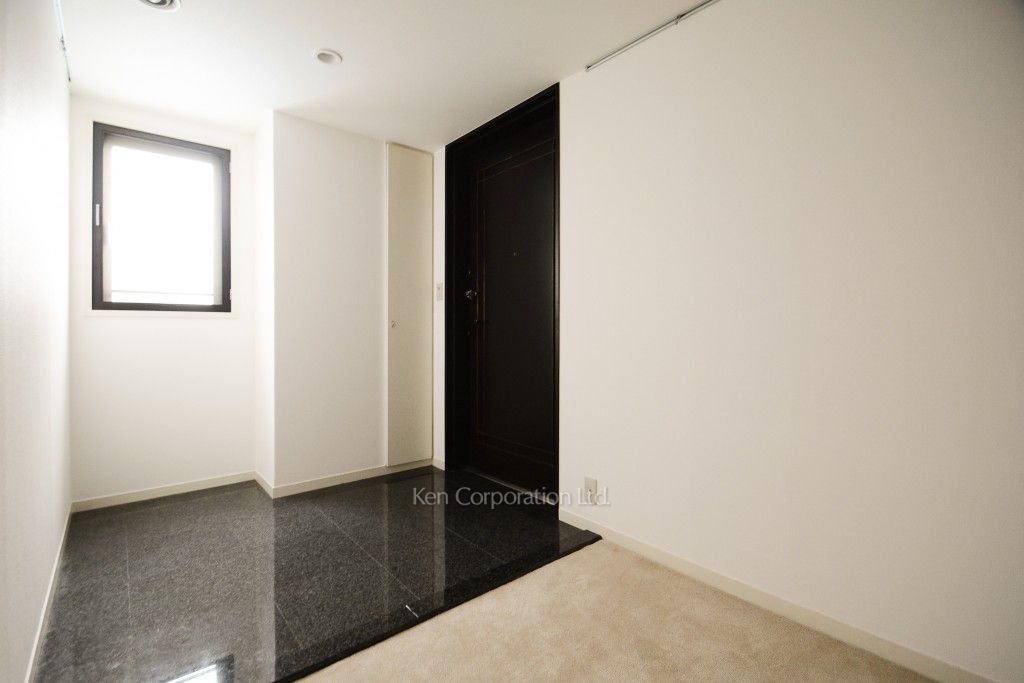 エルシオン南青山の写真 玄関