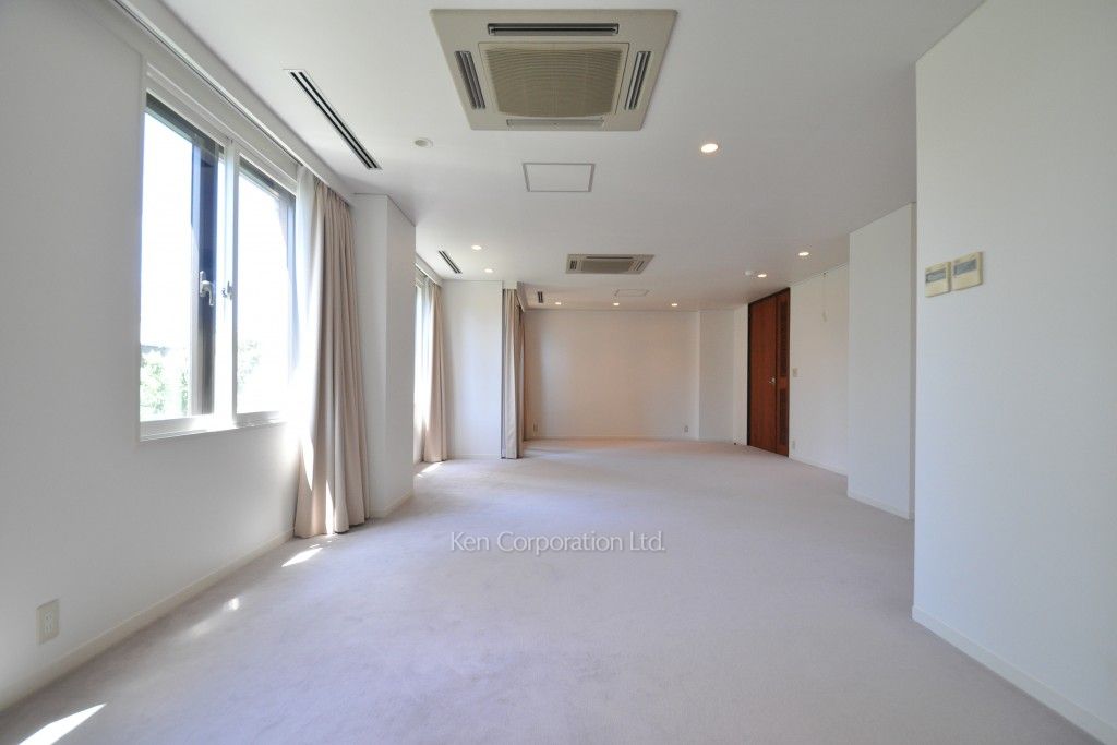 麻布テラスアパートメントの写真 リビングダイニング