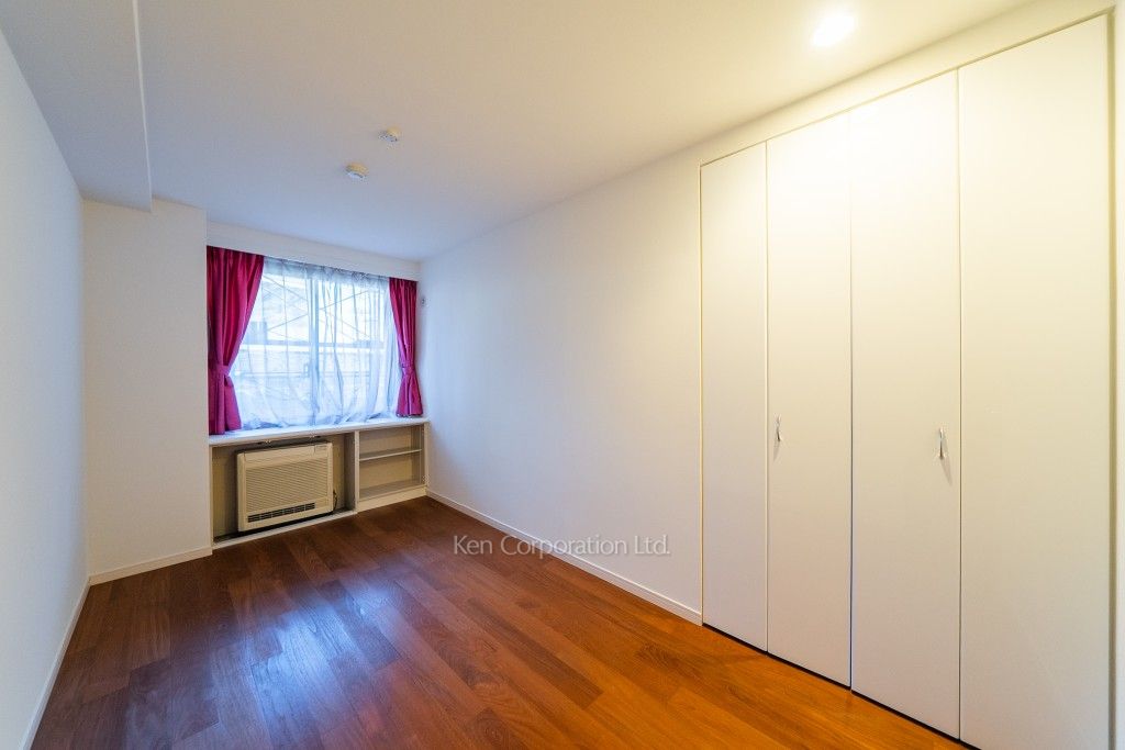 フラット緑ヶ岡の写真 ベッドルーム