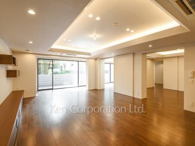 ザ・パークリモア白金台三丁目の写真