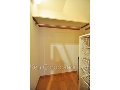 リズ目黒Ⅱの写真 ウォークインクローゼット