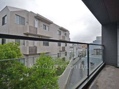 広尾アパートメントの写真 バルコニー
