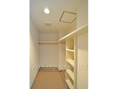 元麻布三田ハウスの写真 ウォークインクローゼット