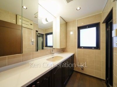 パウダールーム