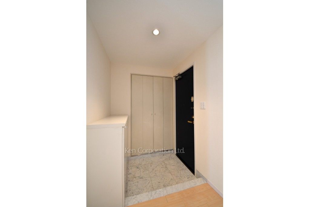 芝ハイツの写真 玄関 ※8階の同じ間取タイプを撮影。仕様が異なることがあります。