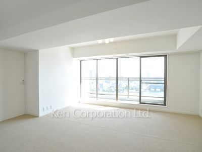 リビングダイニング ※11階の同じ間取タイプを撮影。仕様が異なることがあります。