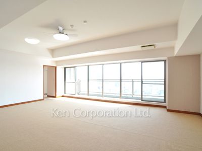 隅田リバーサイドタワーの写真 居室（LDなど） ※14階の同じ間取タイプを撮影。仕様が異なることがあります。