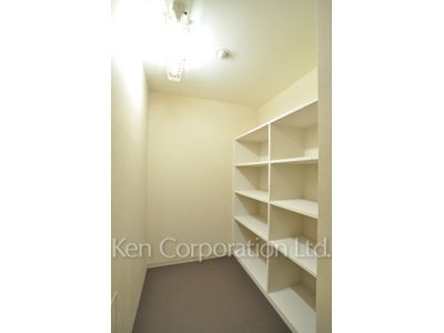 隅田リバーサイドタワーの写真 ストレージ ※14階の同じ間取タイプを撮影。仕様が異なることがあります。