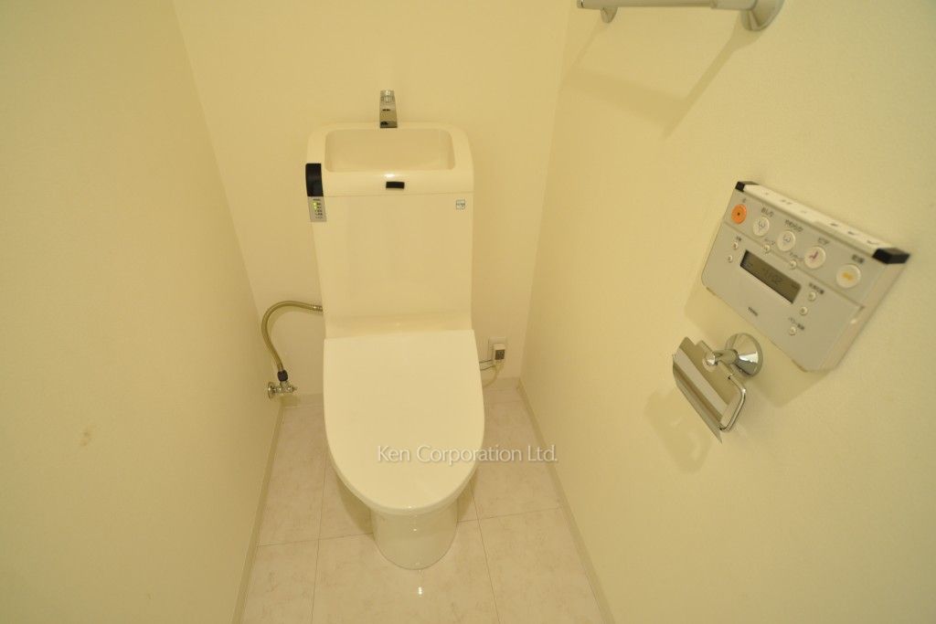 トイレ ※11階の同じ間取タイプを撮影。仕様が異なることがあります。