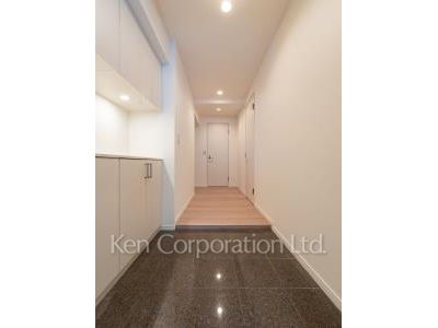 プラティーヌ田町の写真 玄関