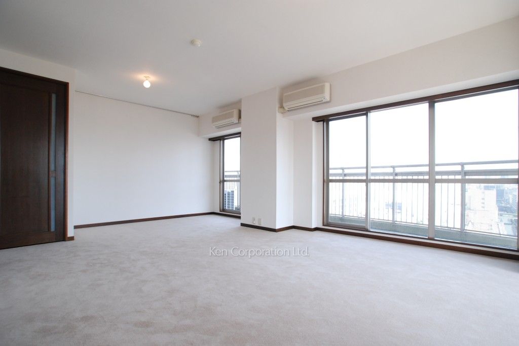 プラティーヌ田町の写真 居室（LDなど） ※17階の同じ間取タイプを撮影。仕様が異なることがあります。