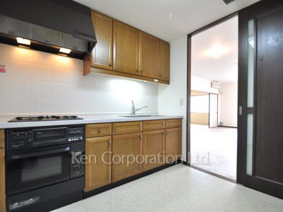 プラティーヌ田町の写真 キッチン ※16階の同じ間取タイプを撮影。仕様が異なることがあります。