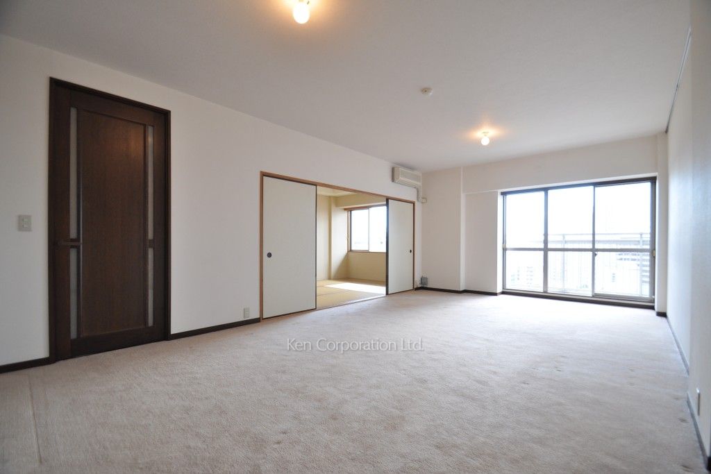 プラティーヌ田町の写真 居室（LDなど） ※16階の同じ間取タイプを撮影。仕様が異なることがあります。