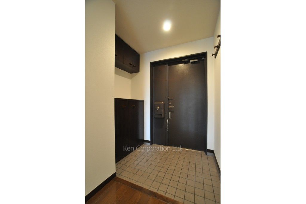 プラティーヌ田町の写真 玄関 ※8階の同じ間取タイプを撮影。仕様が異なることがあります。