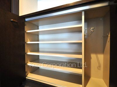 シューズクローゼット ※17階の同じ間取タイプを撮影。仕様が異なることがあります。