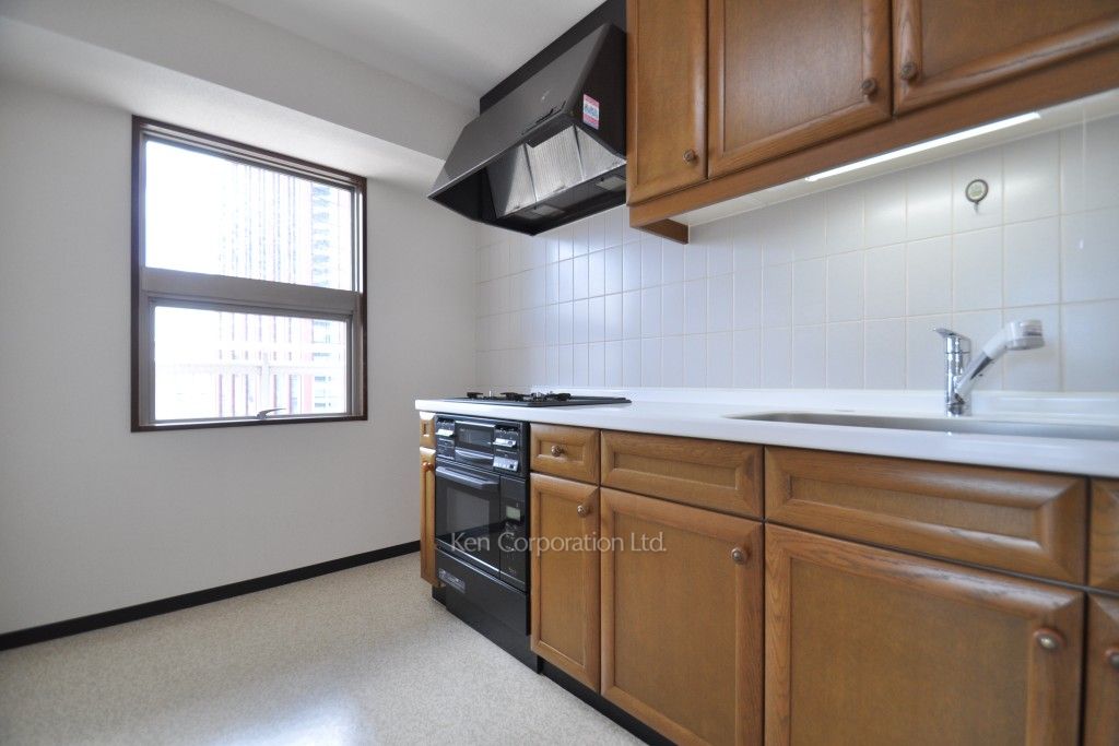 プラティーヌ田町の写真 キッチン ※17階の同じ間取タイプを撮影。仕様が異なることがあります。