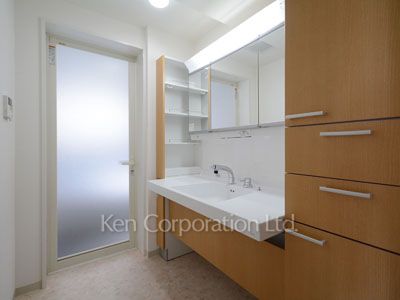 パウダールーム