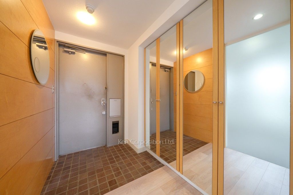 白金台ホームズの写真 玄関